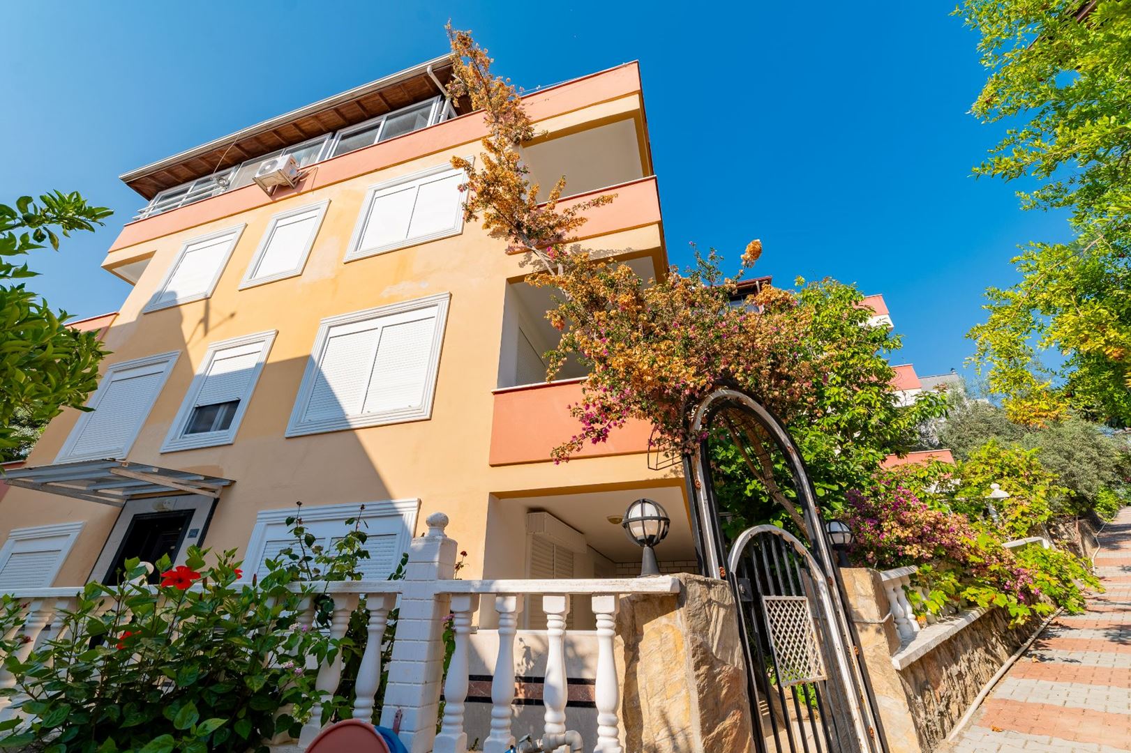Property-photo