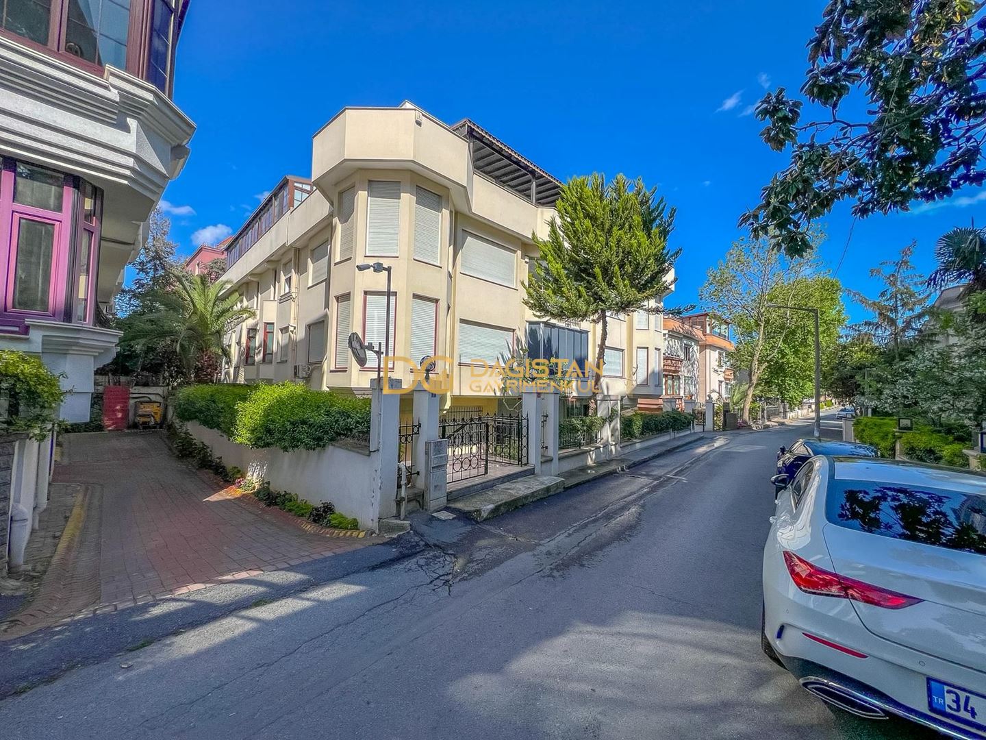 Property-photo