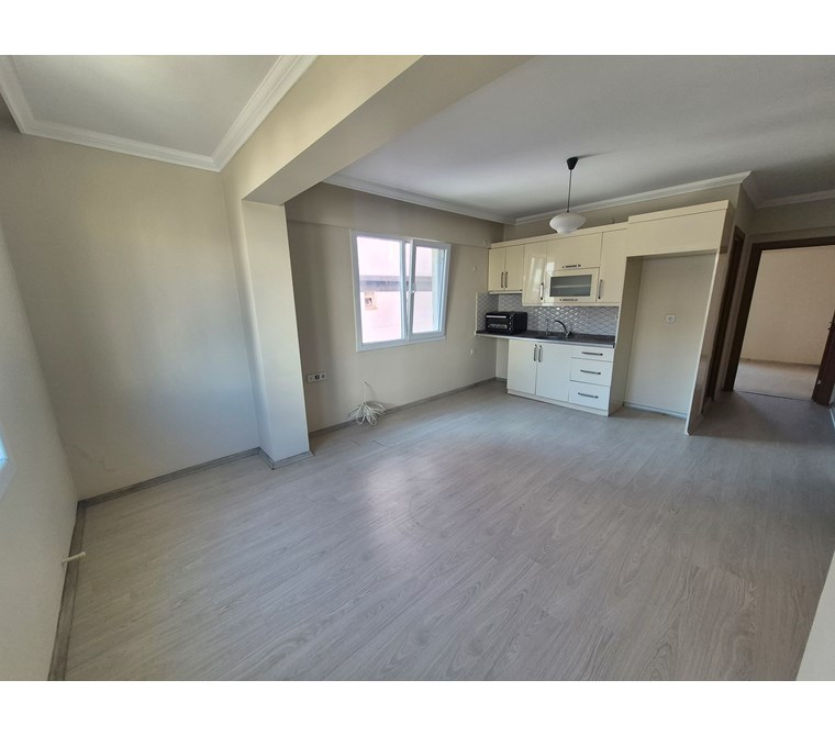 Üniversite Karşısı Krediye Uygun Geniş Satılık 1+1 Daire