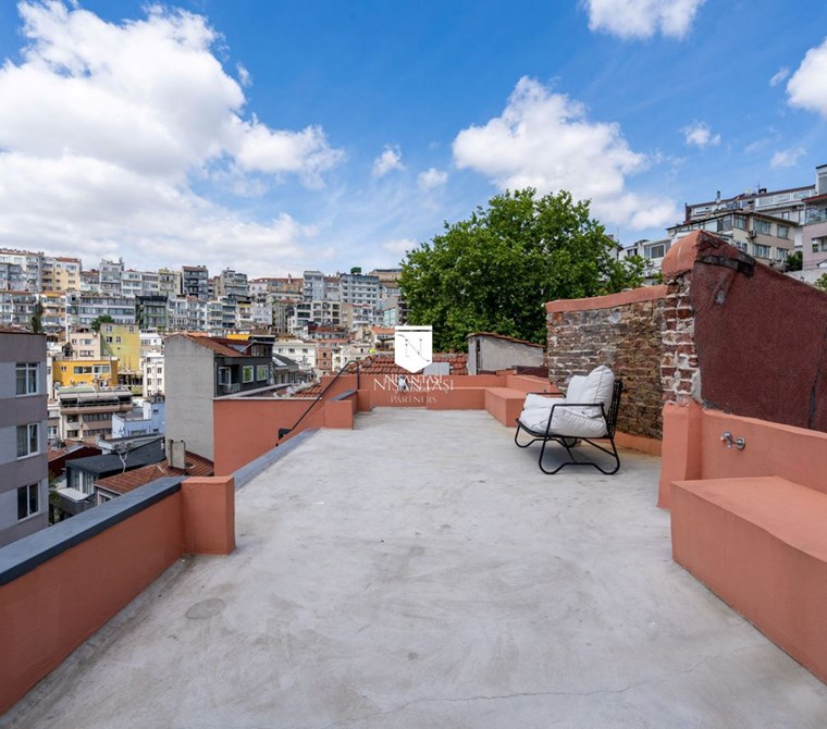 Unique Bosphorus View Rental Apartment in Gümüşsuyu with Furniture