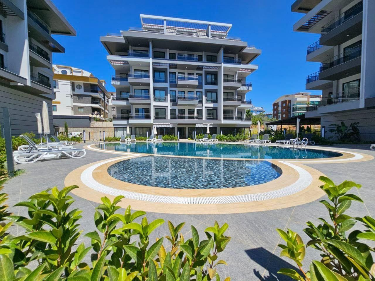 ALANYA OBADA MUHTEŞEM RESİDANCE İCERİSİNDE FULL EŞYALI 1+1 SATILIK DAİRE