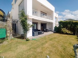 Yalıkavak'ta Deniz Manzaralı Bahçeli Aylık Kiralık 2+1 Daire