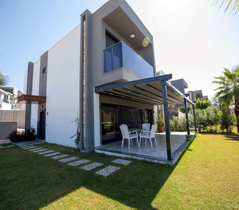 KUŞADASI SAHİL SİTELERİ BÖLGESİNDE SIFIRMÜSTAKİL VİLLALALAR