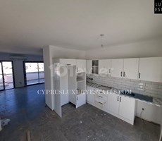 KIBRIS LEFKOSA KUCUKKAYMAKLIDA 2+1 TURK TAPULU PENTHOUSE DAIRE