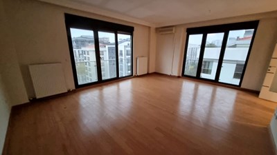 Fenerbahçe'de Ayanoğlu Ordu Evi Caddesi Üzerinde Teraslı Dubleks