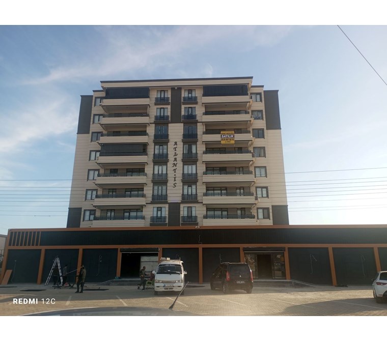EMLAK 72 DEN HASANKEYF YOLU ÜZERİNDE SATILIK KAT MÜLKİYETLİ LÜKS (3.5+1) DAİRE