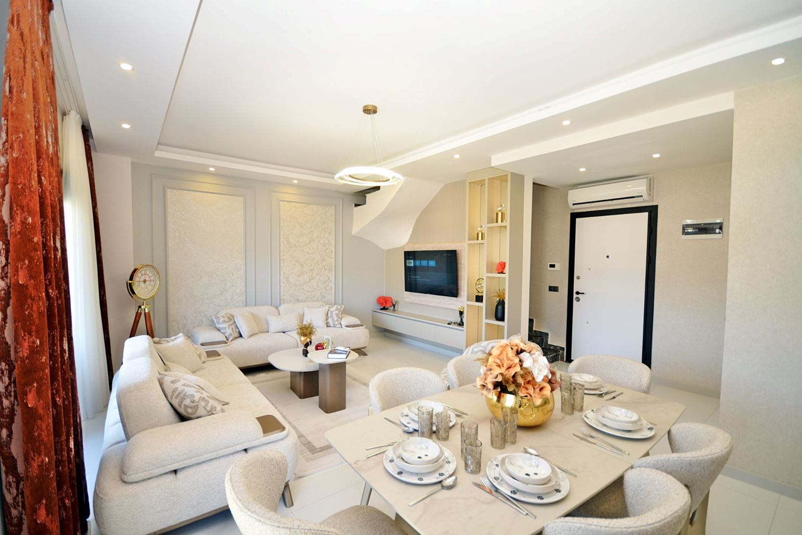 ALANYA OBADA ÖZEL DİZAYNA SAHİP LÜKS KOMPLEKSTE SATILIK 2+1 DAİRE