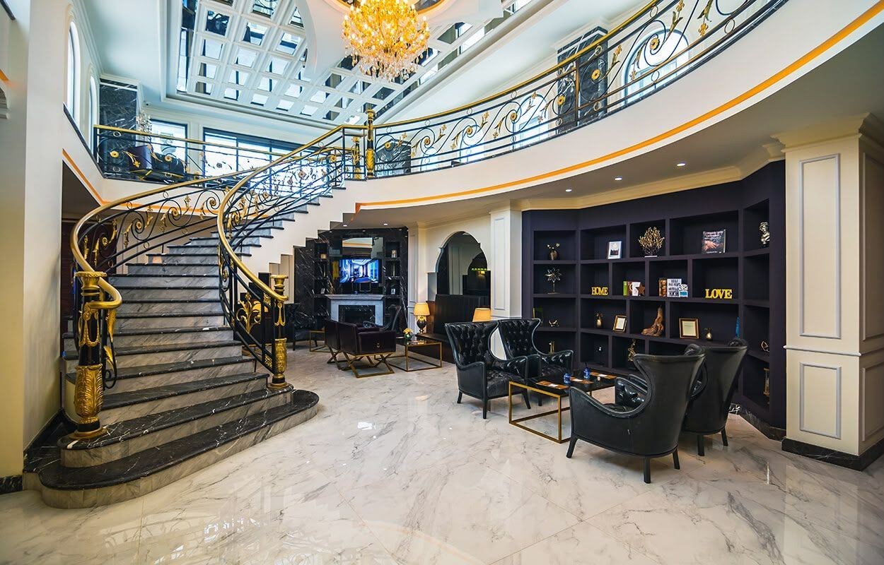 ALANYA MERKEZDE DENİZE 150 M FULL LÜKS EŞYALI SATILIK 2+1 DAİRE