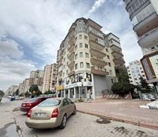 AKDAMAR - Bağdat Caddesi Üzerinde Satılık Kombili 3+1 Daire!