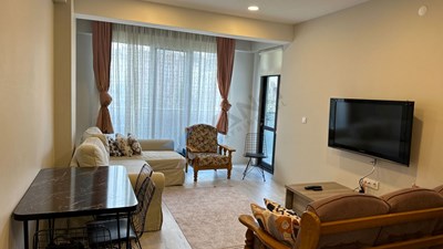 DEĞİRMENALTI'NDA EŞYALI, 1+1, BALKONLU KİRALIK DAİRE