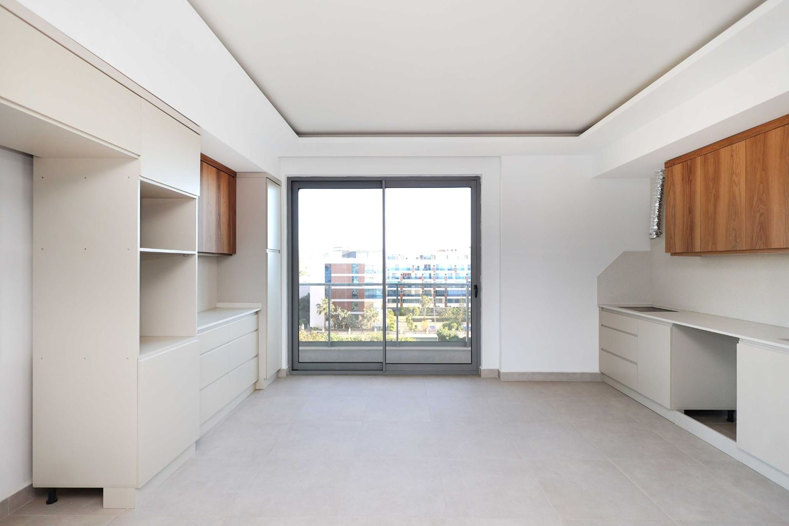 ALANYA KESTELDE DOĞA VE ŞEHİR MANZARALI MUHTEŞEM KOMPLEKS İCERİSİNDE 3+1 SATILIK PENTHOUSE · 4 · Fotoğraflar