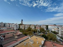 ÜÇKUYULAR MEYDAN YAKINI SATILIK DAİRE