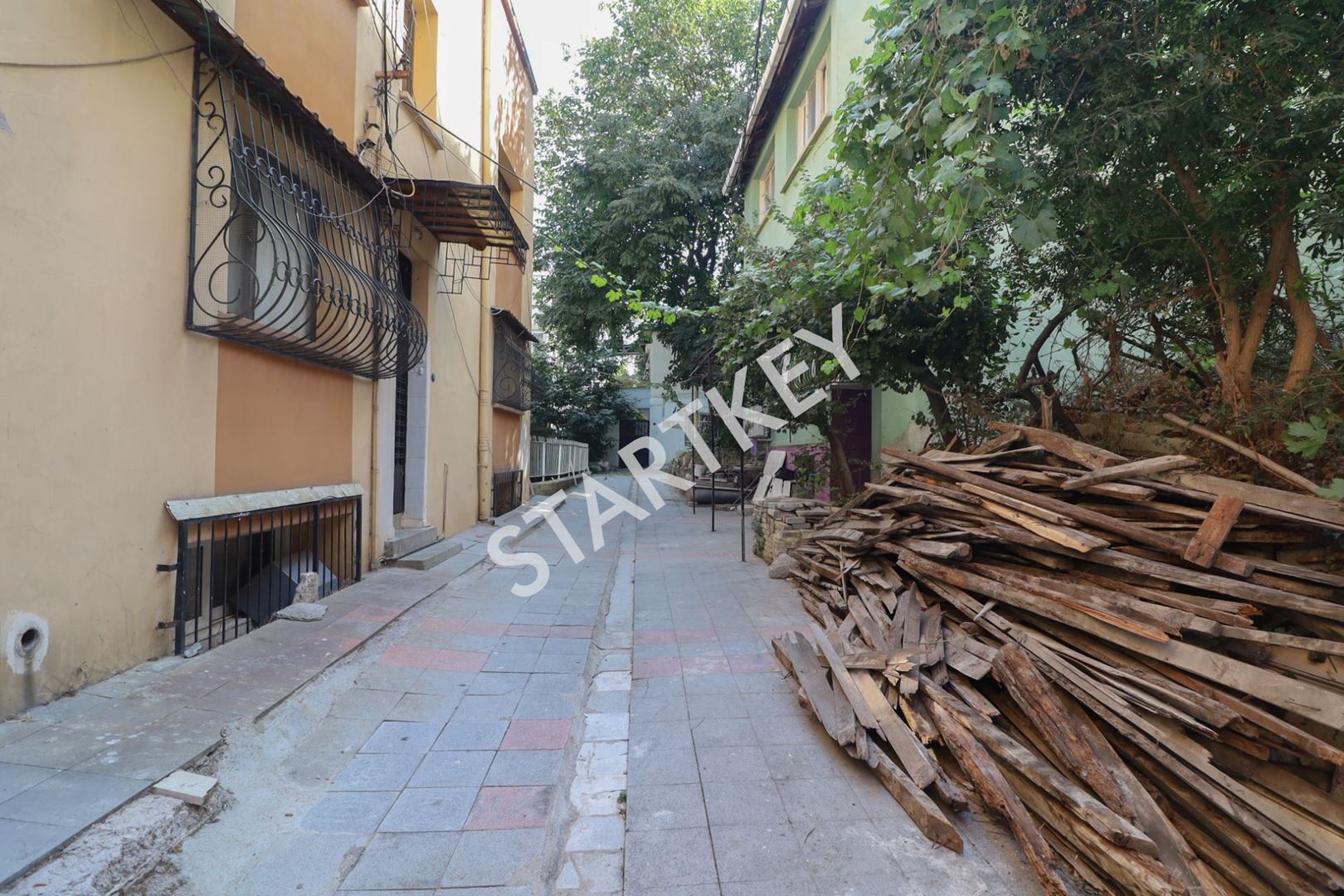 Property-photo