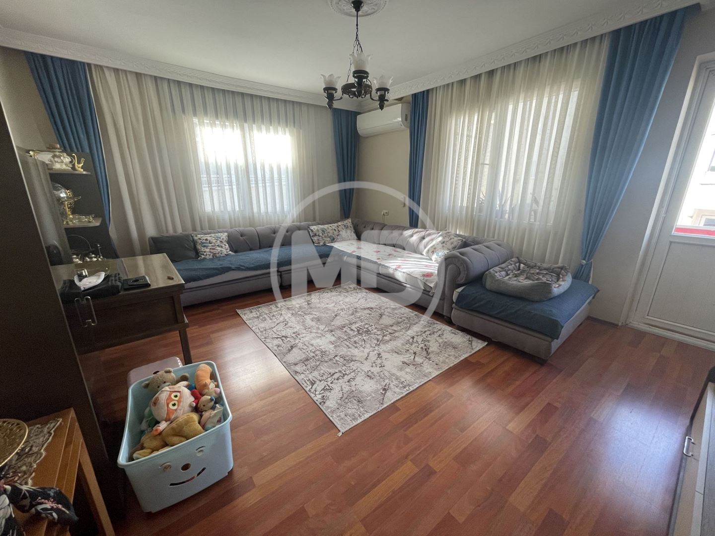 Property-photo