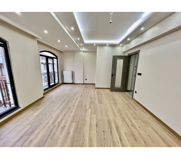 MERKEZE YAKIN! KAMER SOKAKTA SATILIK 140m2 3+1 DUBLEKS