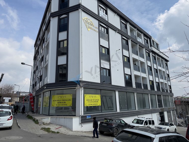 Tekirdağ Şaraphane Caddesi Kiralık Prestijli Ofisler