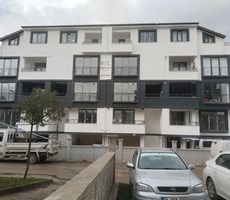 Gölcük Çiftlik’te E-5’e Yakın, Sıfır, 3+1, Kapalı Otoparklı, Yerden Isıtmalı Kiralık