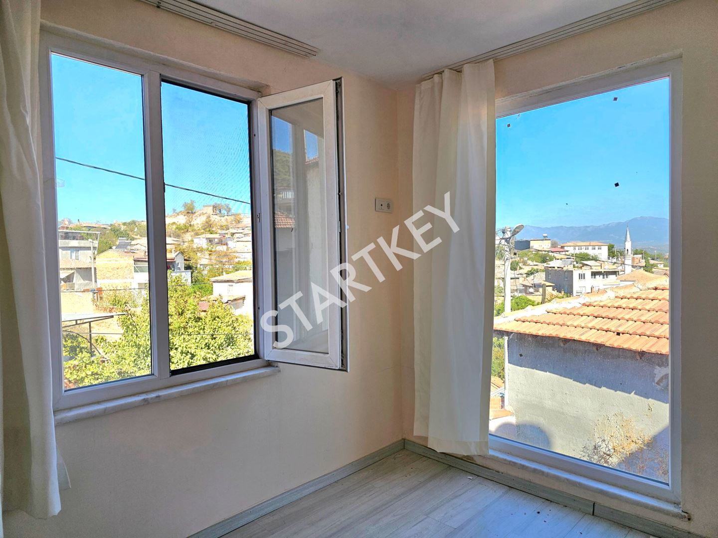 Property-photo