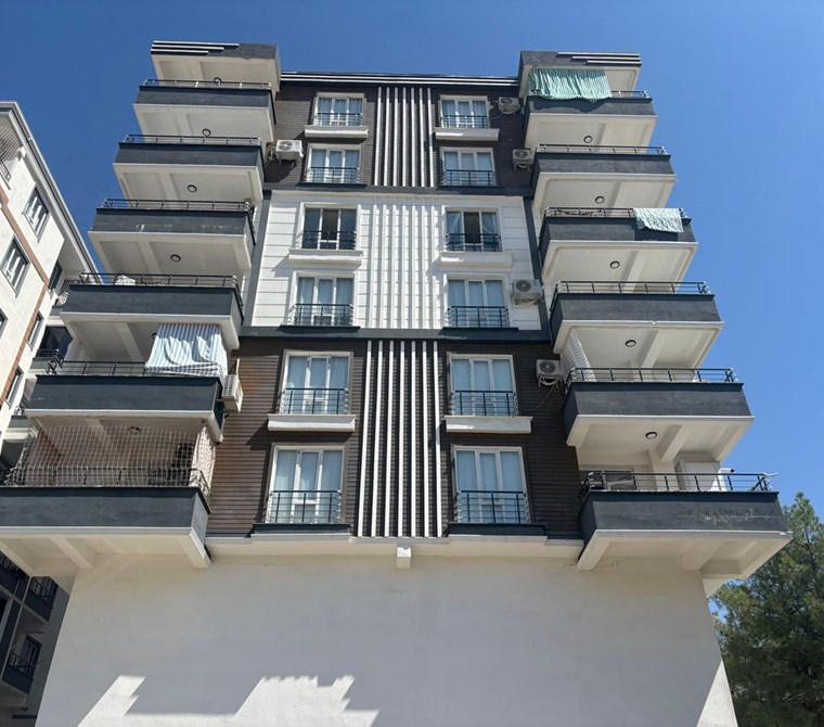 ÇEVRE YOLU ANA CADDE ÜSTÜNDE SATILIK 2+1 DAİRE