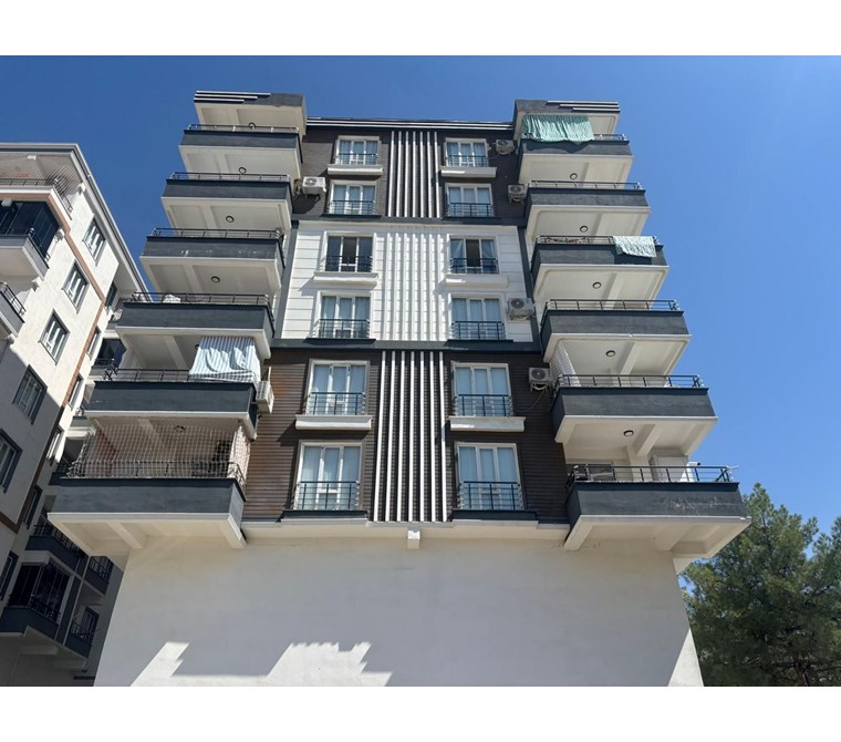 ÇEVRE YOLU ANA CADDE ÜSTÜNDE SATILIK 2+1 DAİRE