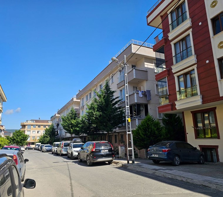 SANCAKTEPE OSMANGAZİ SATILIK 3+2 ÇATI DUBLEKS İKİ AİLEYE UYGUN
