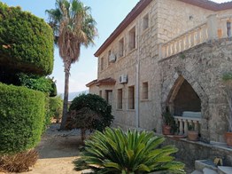 girne karşıya da 4+1 eşyalı satılık villa