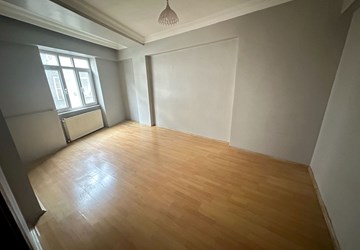 GOP,KARADENİZ MAHALLESİNDE 2+1 90M2 GENİŞ KULLANIŞLI DAİRE