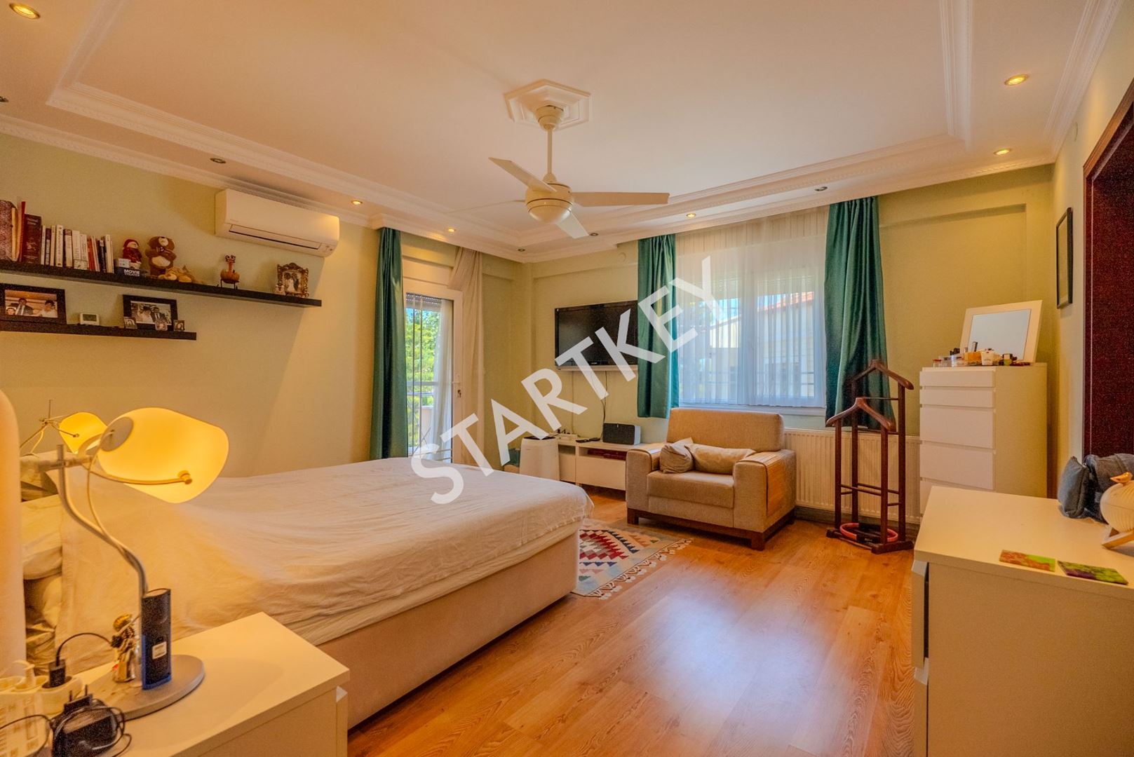 Property-photo