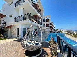 Bodrum Boğaziçin'de Deniz Manzaralı Havuzlu 4+1 Sıfır Villalar