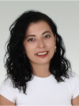 Esra  Şahinoğlu