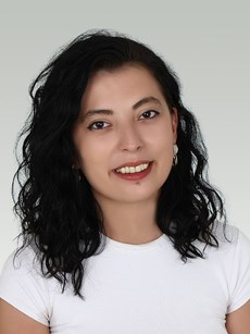 Esra Şahinoğlu