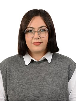 Özge Cinek Özge Cinek